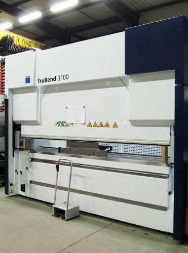 New bending machine at DMA Group - In the space of a century, industrial boilermaking has undergone a major transformation
